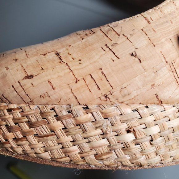 Stuart Weitzman Cork Heels Size 9M - Picture 15 of 16